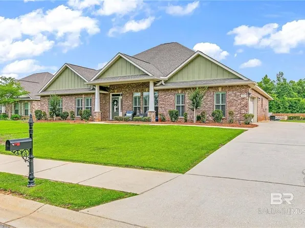 323 Wakefield Ave, Fairhope, AL 36532