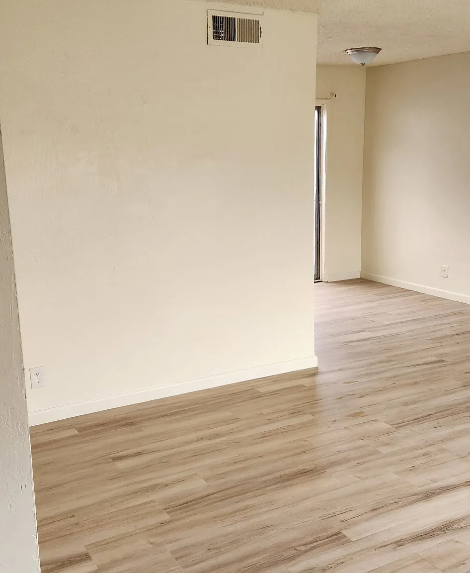 3 bed, 1.5 bath, 1058 sqft, $1,800 — Photo 1