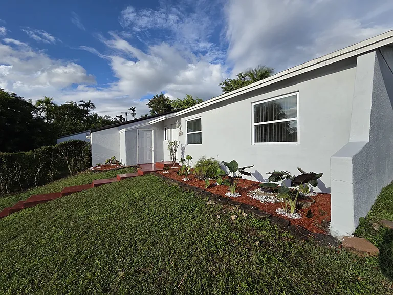 20845 Grouper Dr — Photo 3