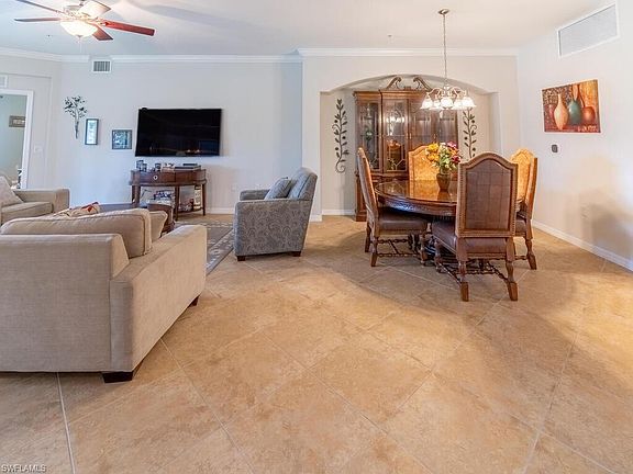 4th image of 9115 Napoli Ct APT 101