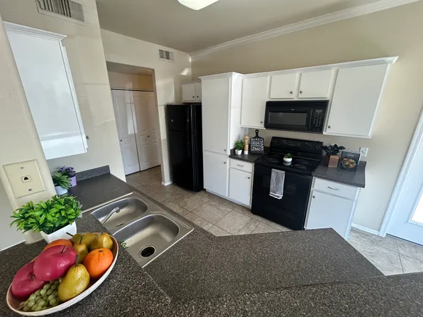 1941 S Pierpont Dr, Mesa, AZ