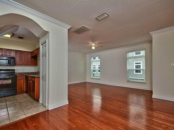 4th image of 3206 Marcellus Cir