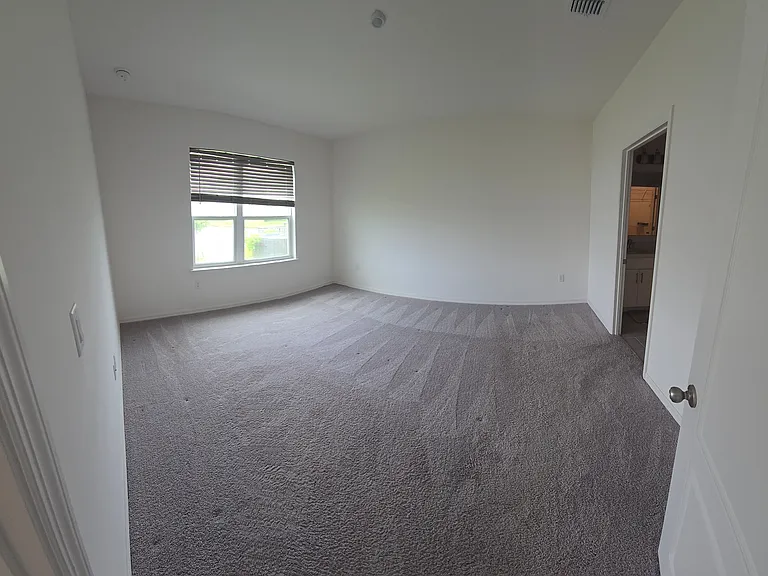 10500 SW Vasari Way — Photo 8