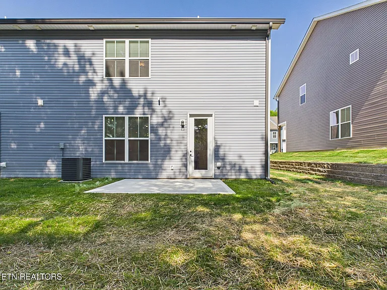 1729 Lateglow Way — Photo 3