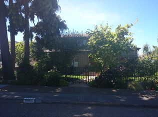 3055 W Viewmont Way W, Seattle, WA 98199