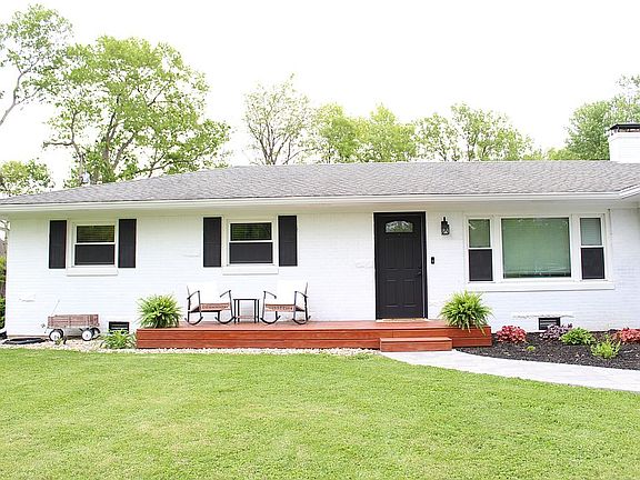 2nd image of 7335 Rainbow Ln N