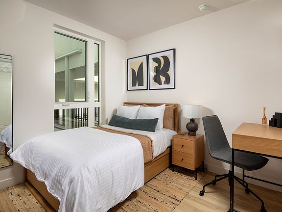 CEI_Luca_Ph_II_Model_402_Master_Bed_I