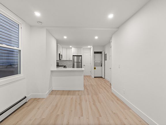 5th image of 29 1/2 Wright Ave Floor 1