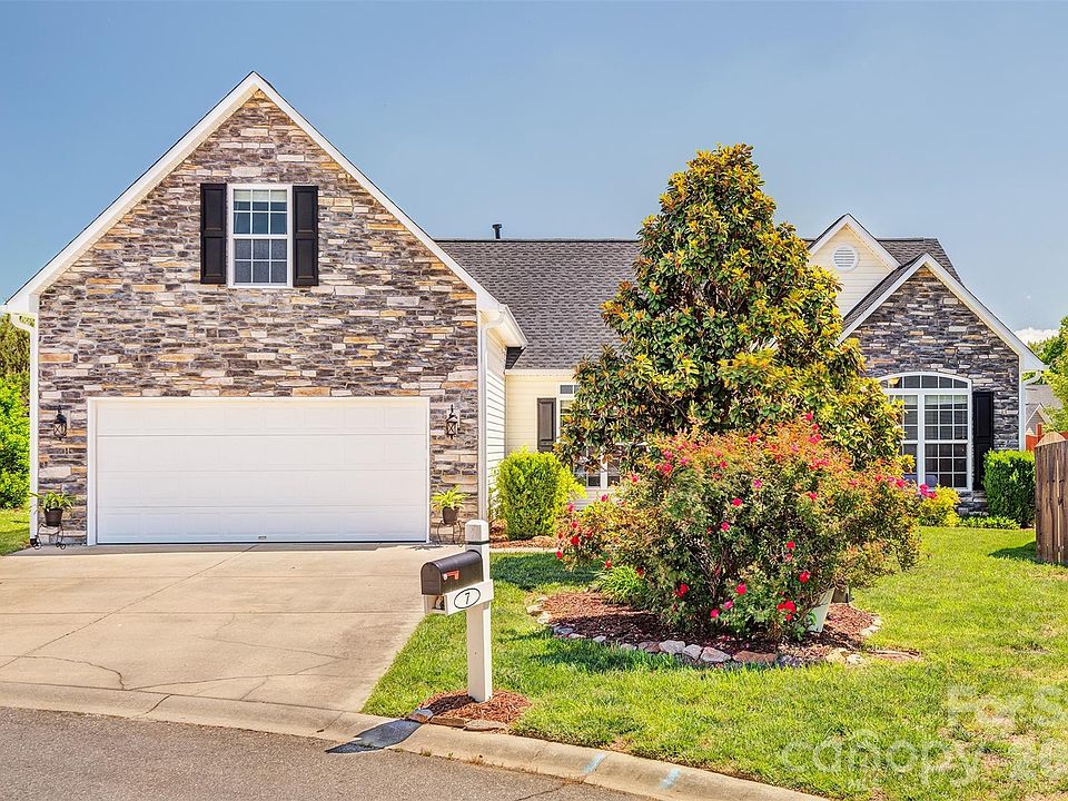 1st image of 7 Breyerton Ct