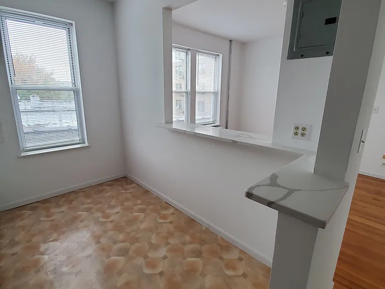 21-39 29th St #10 — Photo 2