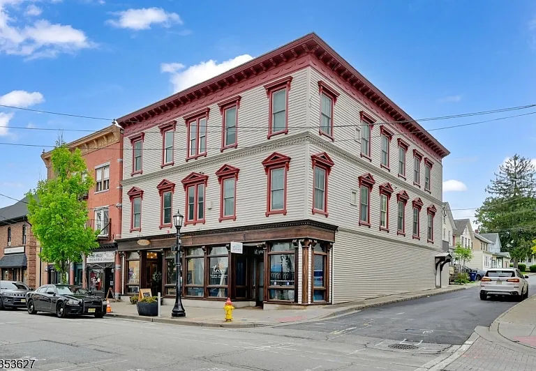 180 Spring St — Photo 15