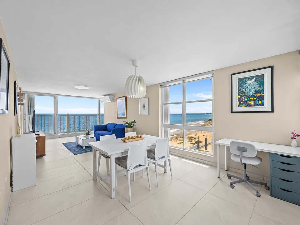 1035 Avenue Ashford #303