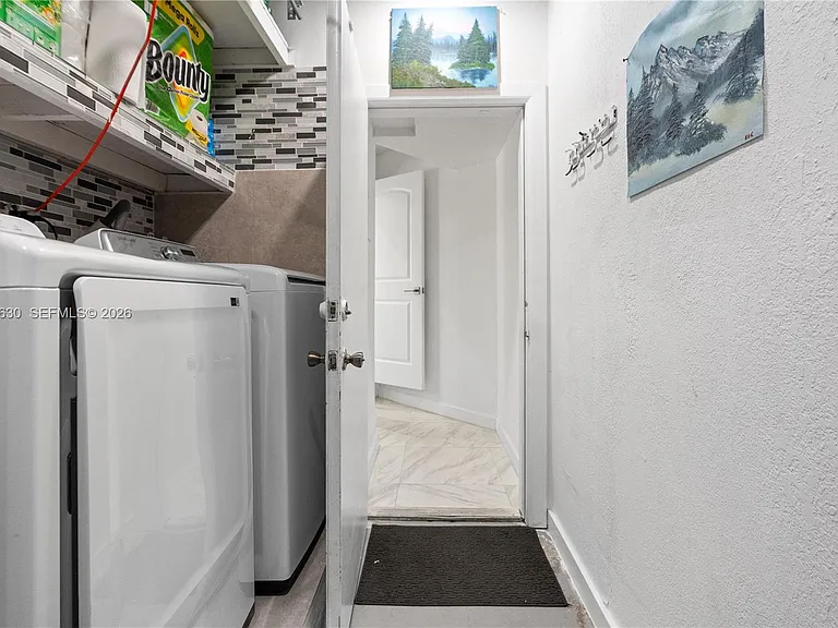 8842 SW 215th Ln — Photo 44