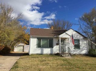 926 N Old Manor Rd, Wichita, KS 67208