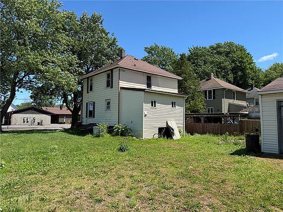 3rd image of 6247 Cole St