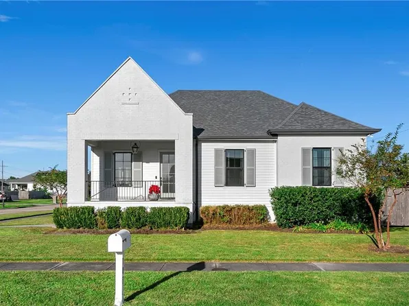 103 Bear Dr, Arabi, LA 70032
