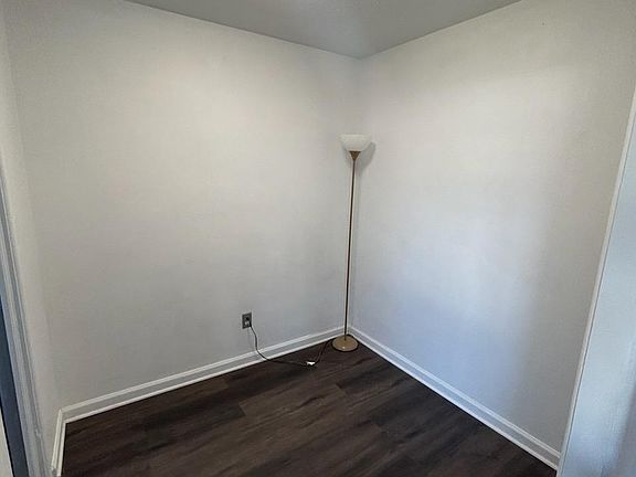 5th image of 1308 Mishawaka Ave APT 5