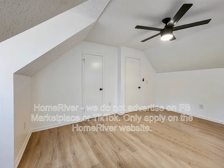 5482 Martins Crossing Rd — Photo 14