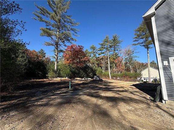 4th image of 335 Hopkins Hollow Rd