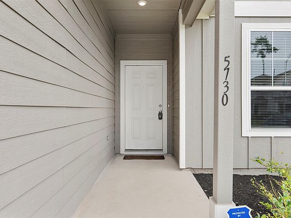 3rd image of 5730 Finely Run St