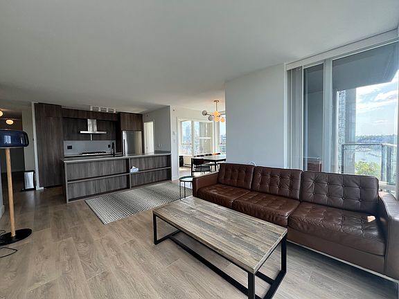 5th image of 1438 Richards St #1202