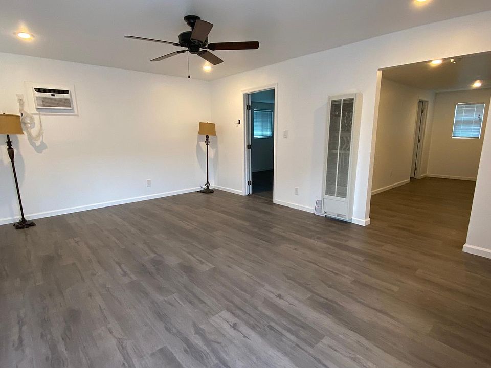1st image of 1611 Yosemite Dr