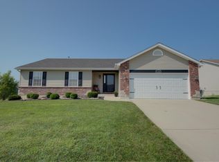 516 Cimarron Woods Ct, Wentzville, MO 63385