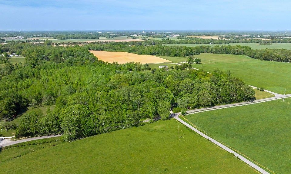 2nd image of 512 N Happy Hollow Rd