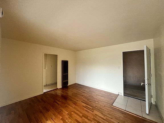 5th image of 530 S Willard Ave APT 6