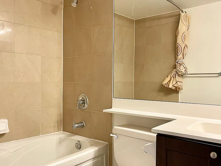 25 Greenview Ave #2325 — Photo 9