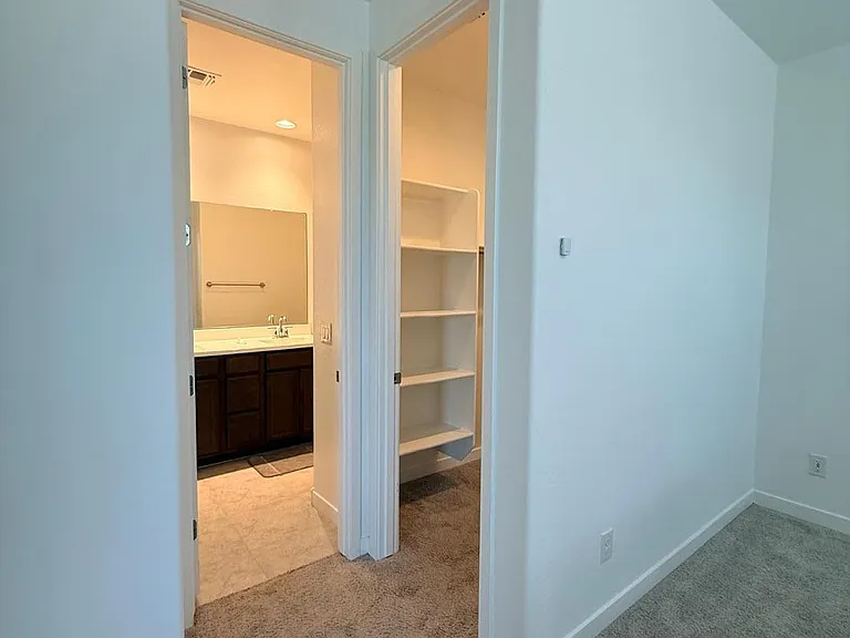 3807 S 65th Ave — Photo 26