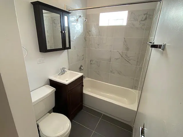 1555 N Mohawk St #C3 — Photo 6