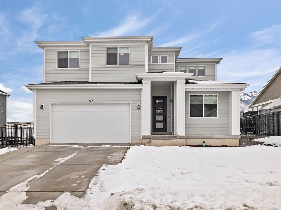 1st image of 143 E Shorewood Dr