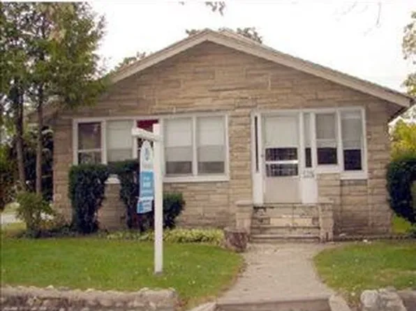 829 N Elmer St, South Bend, IN 46628