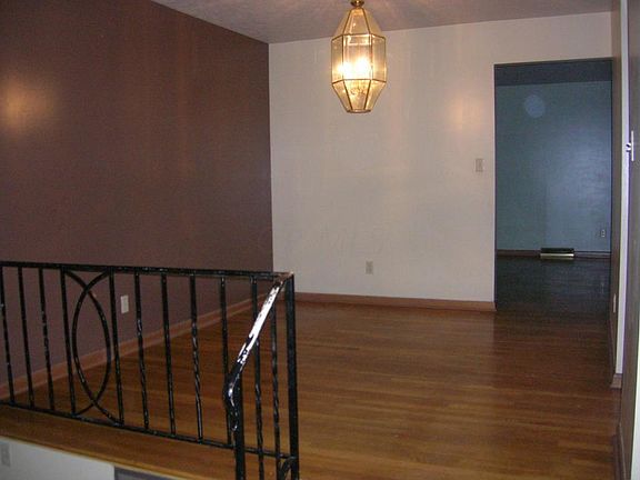 5th image of 1493 Walkath Dr