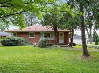 11041 S Westwood Dr, Palos Hills, IL 60465