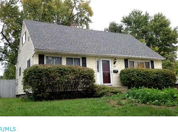3rd image of 3384 Roswell Dr