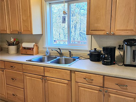 4th image of 10886 Cox Rd