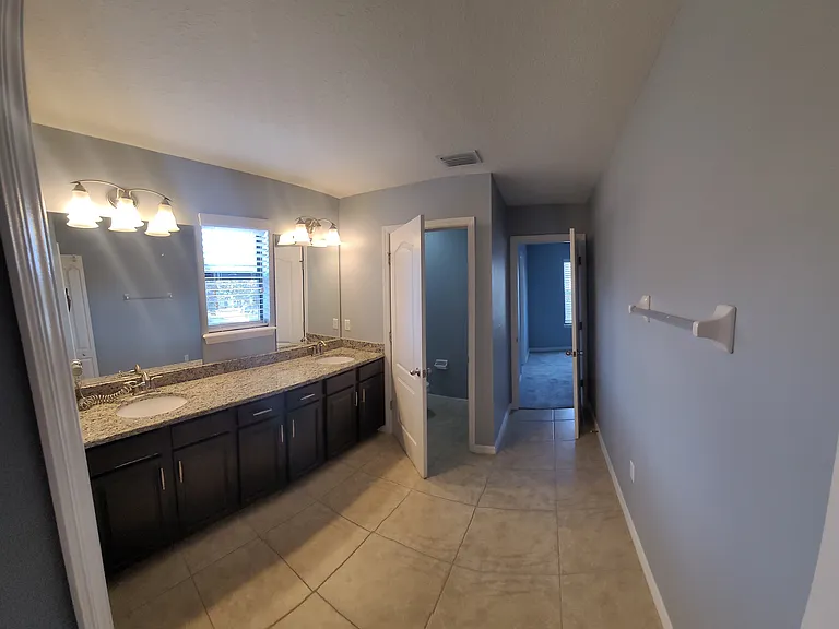 10211 Villa Palazzo Ct — Photo 13
