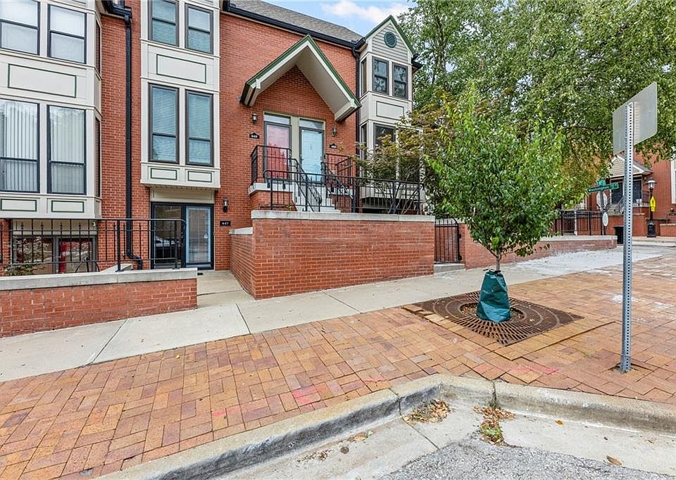 1st image of 451 W 10th St