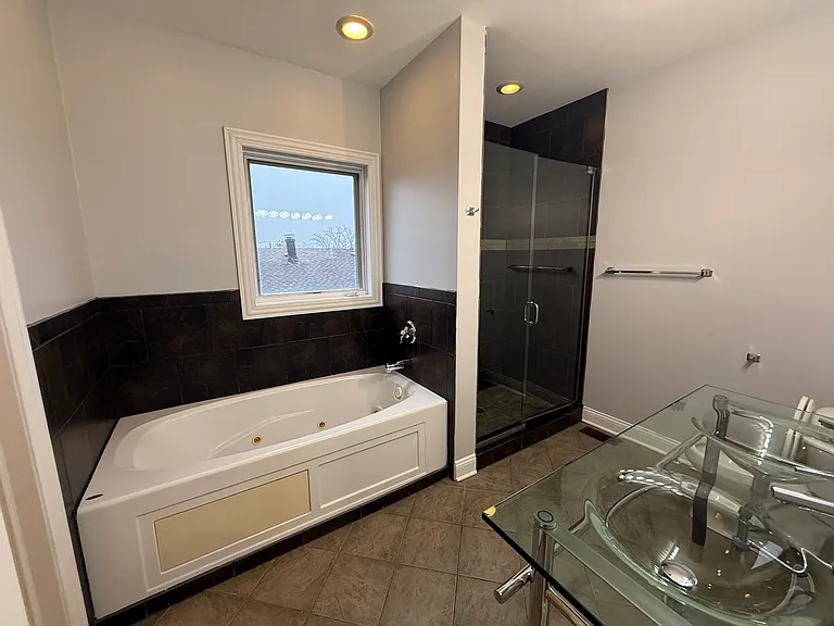 7016 W Medill Ave — Photo 22