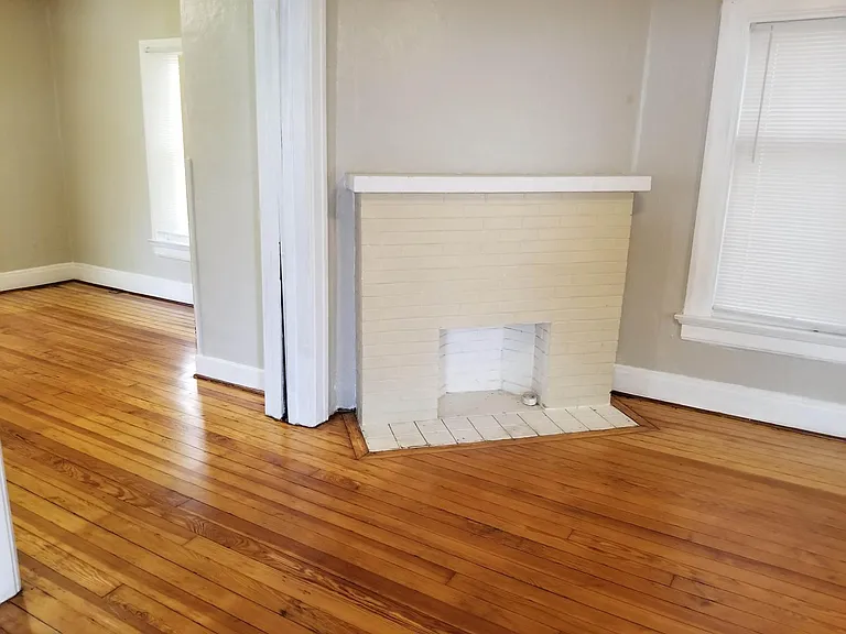 804 E Stewart St — Photo 18