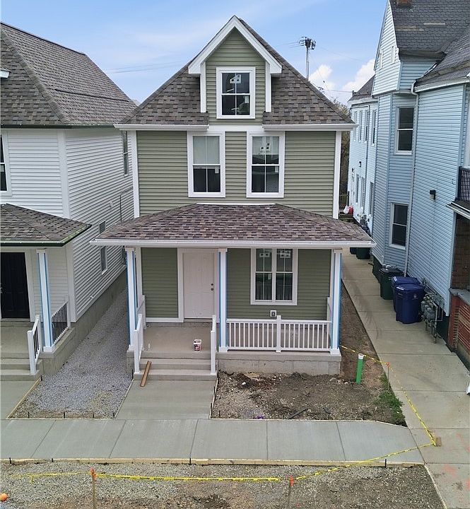 1st image of 262 Whitney Pl