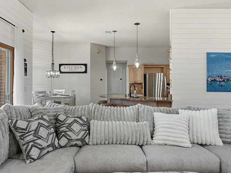 329 Sailfish Cir — Photo 5