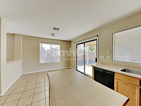 4th image of 2132 W Burgess Ln