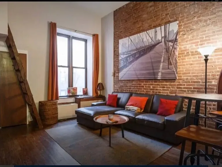 27 W 76th St #2R — Photo 1