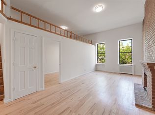 26 W 75th St #PHA, New York, NY 10023