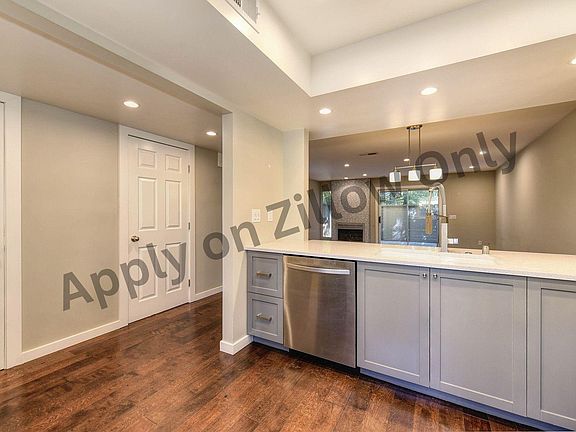 4th image of 9172 Madison Green Ln