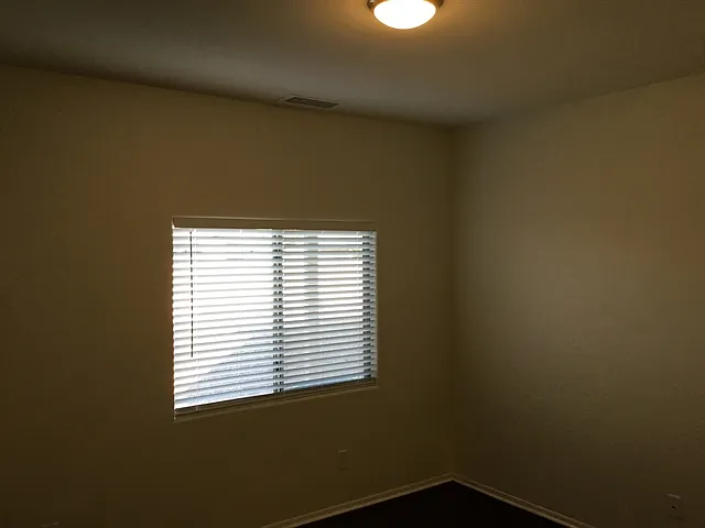 5308 S 53rd Ln — Photo 13