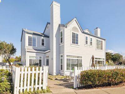 306 Commodore Dr, Richmond, CA, 94804